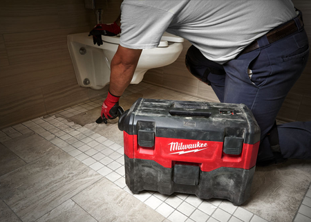 Milwaukee Odkurzacz NA SUCHO I MOKRO 18V M18 VC2-0